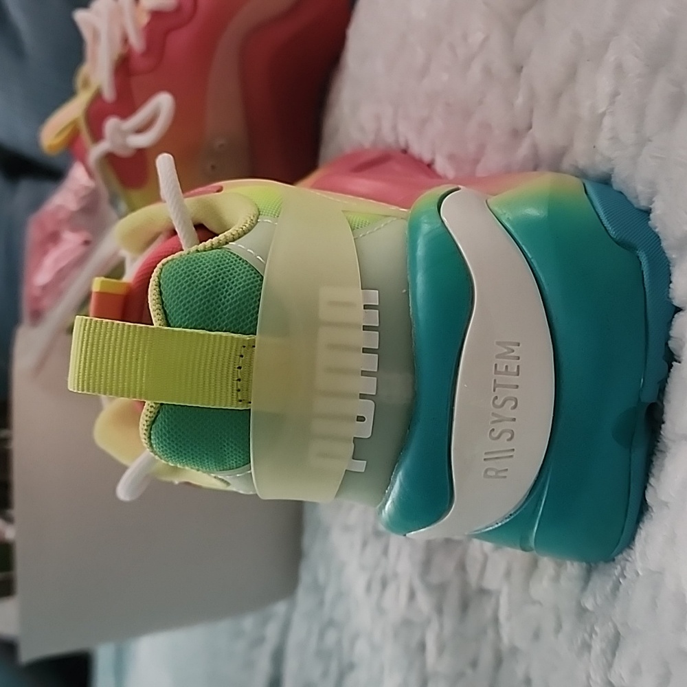 Women's Puma's R System - Picture 6 of 8